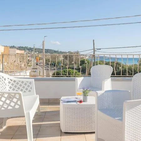 Apartment The Front Penthouse 20 M By Salento Prime *